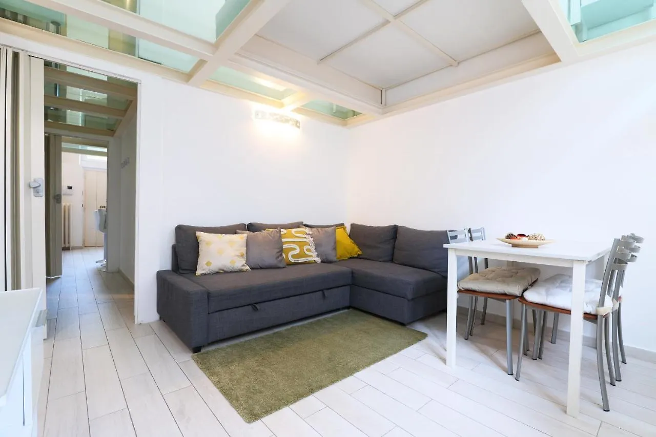Apartamento Primopiano - Argonne Milán Italia