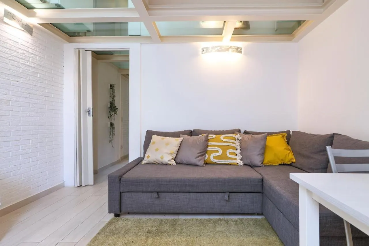 Apartamento Primopiano - Argonne Milán 0*,  Italia
