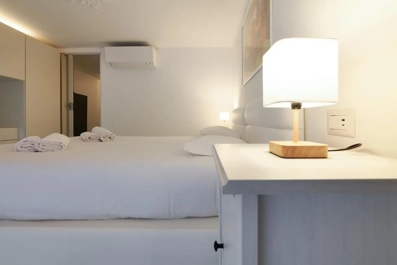 Apartamento Primopiano - Argonne Milán Italia